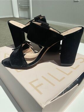 Filling Pieces Black Velvet Double-Band Block Heels